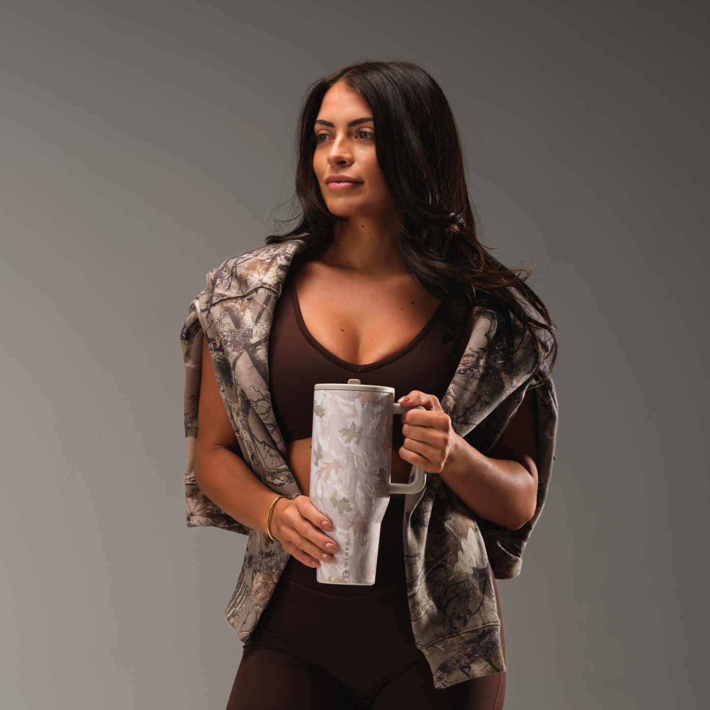 camo-32oz-946ml-p2 TRVL32-Camo-5-WPI.png